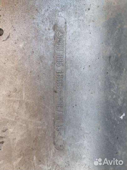 Клык заднего бампера G класс w463