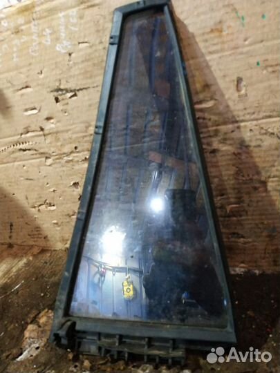 Стекло глухое заднее левое Toyota Rav 4 (xa-30) 2