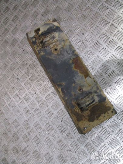 Кронштейн заднего фонаря (правый) камаз 5490371601