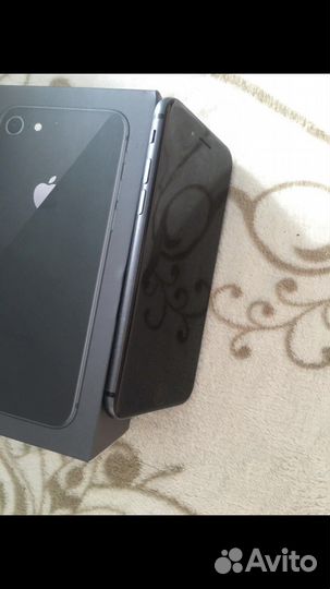 iPhone 8, 64 ГБ