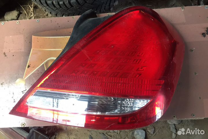 Задний фонарь Nissan Teana