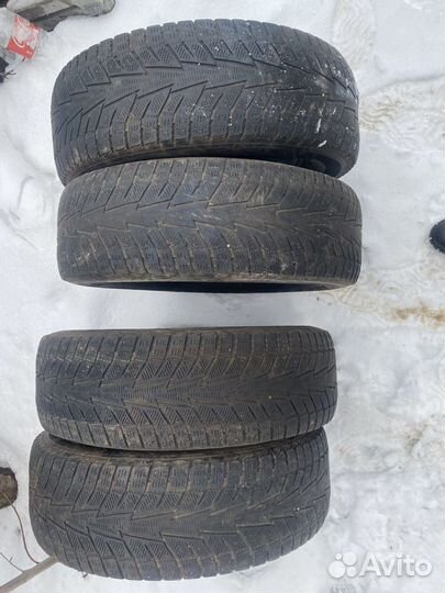 Hankook Winter I'Cept IZ2 215/65 R16