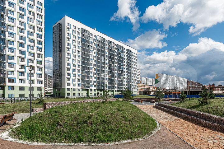 2-к. квартира, 57,6 м², 1/15 эт.