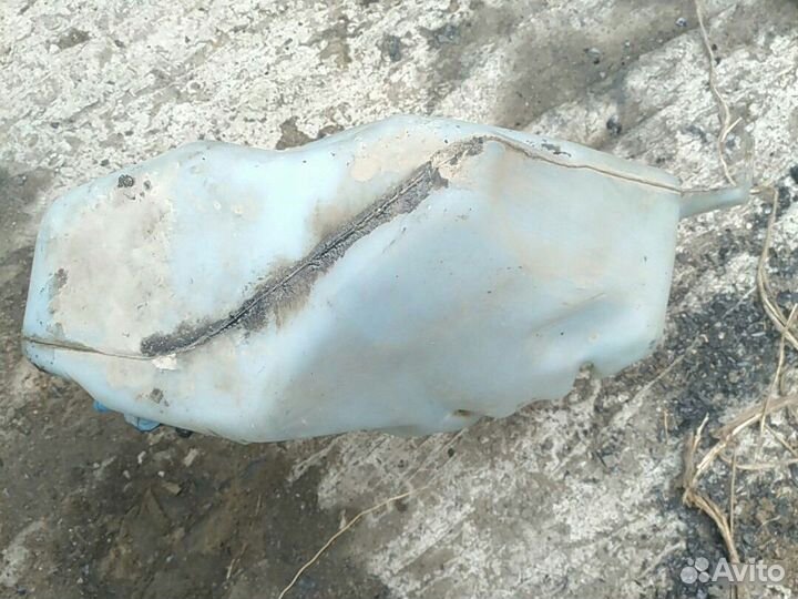 Бачок стеклоочистителя WV Passat B3 VW Пассат B3