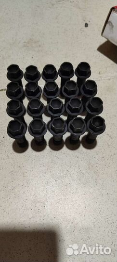 Болты колесные mercedes w213