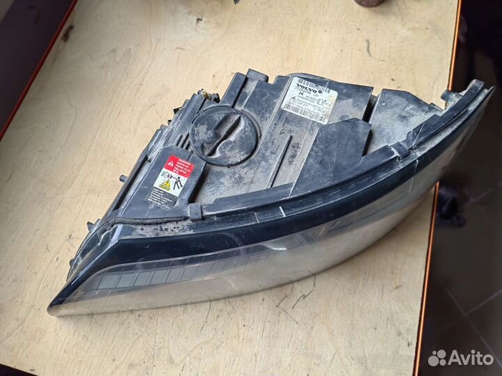 Фара левая Volvo S40 2007-2012 ксенон