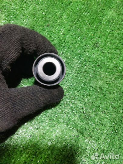 Сайлентблок кронштейна кпп Volkswagen Transporter