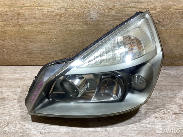 Комплект ксеноновых фар Renault Espace 4 дорест