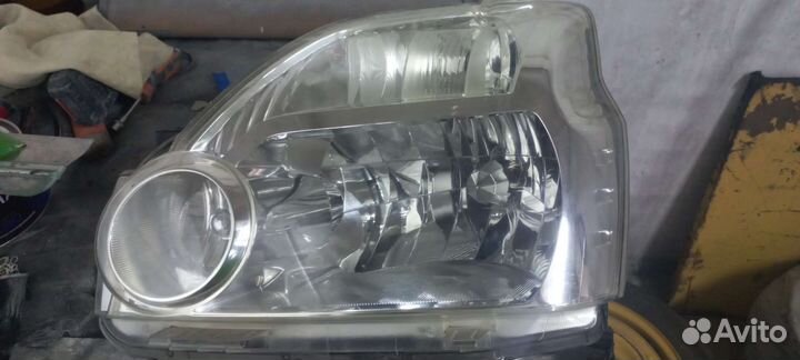 Фара левая на nissan x trail т31