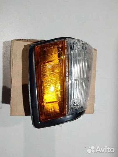 Фонарь указателя поворота Toyota Corolla