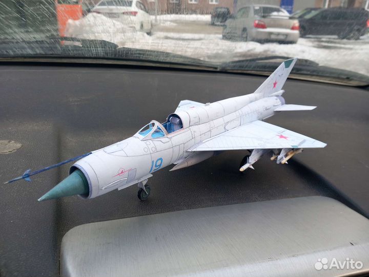 Модель самолета из бумаги