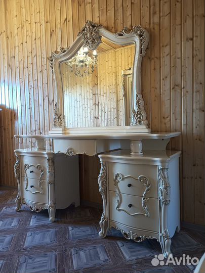 Туалетный столик Джаконда с пуфом и зеркалом