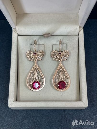 Золотые серьги