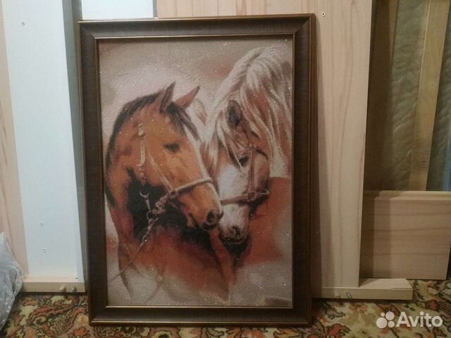 Картина выложена алмазной мозаикой. Размеры картин