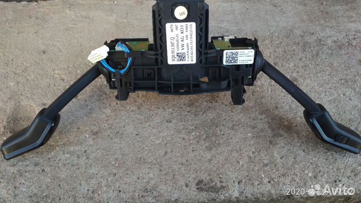 Переключатель подрулевой skoda octavia A7