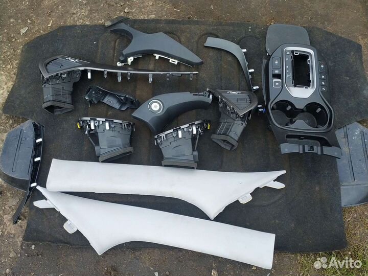 Пластик торпеды hyundai grand santa fe 2018 год