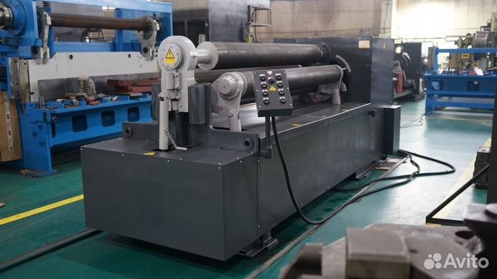 Трехвалковая листогибочная машина иб2222В