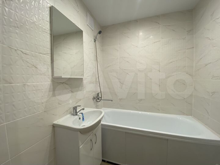 2-к. квартира, 66 м², 10/10 эт.