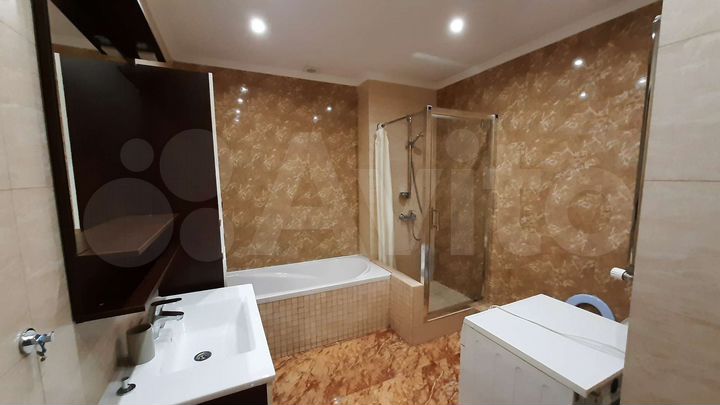 1-к. квартира, 62 м², 1/9 эт.