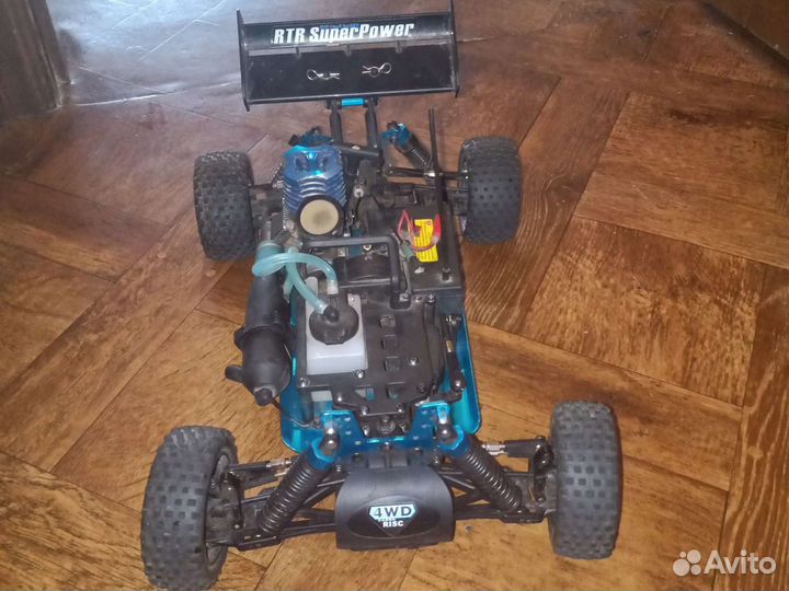 Машина на радиоуправлении с двс