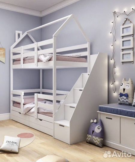 Кровать двухьярусная с лестницей комодом
