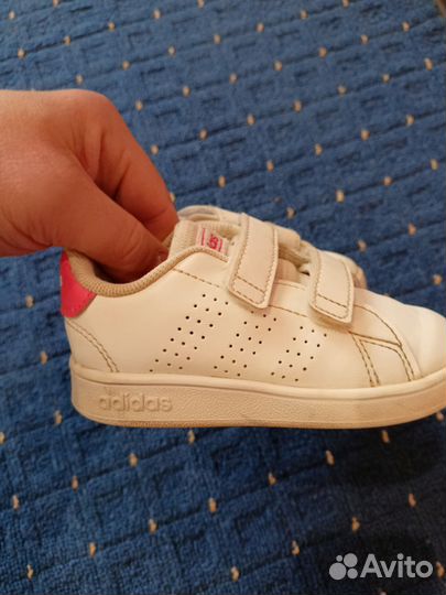 Кроссовки adidas