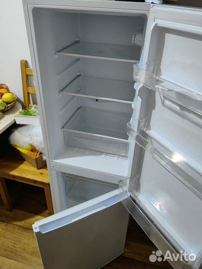 Холодильник hi