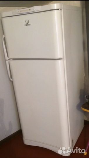Холодильник Indesit
