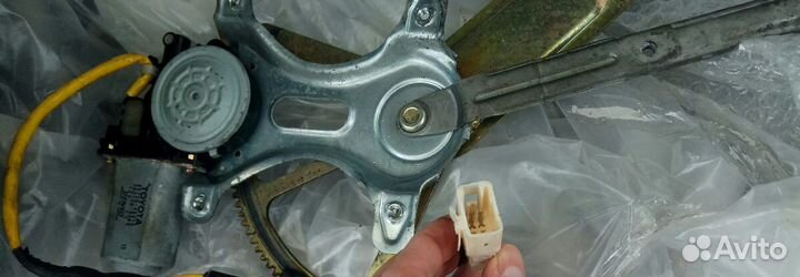 Стеклоподъёмник RX300, Harrier передний левый