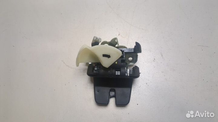 Замок багажника Volkswagen Jetta 6, 2016