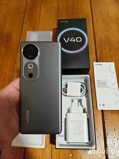 Vivo V40, 12/512 ГБ