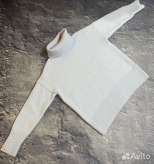 Свитер шерстяной женский nude