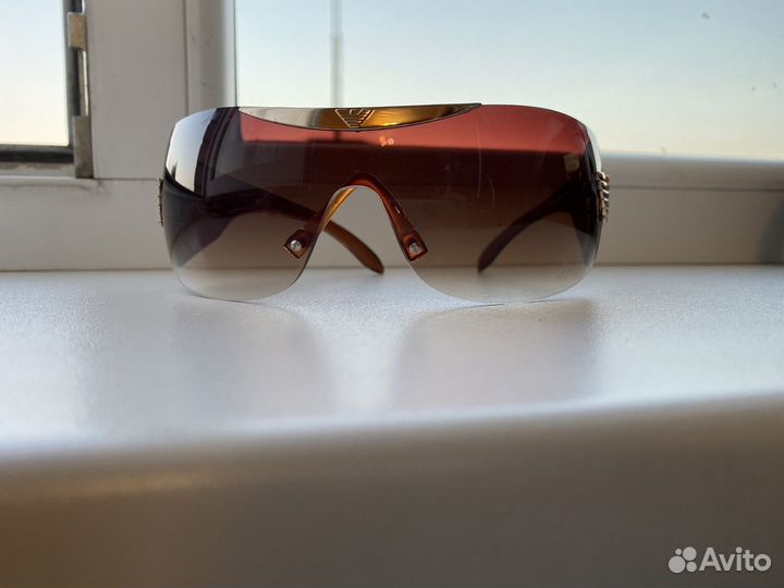 Солнцезащитные очки