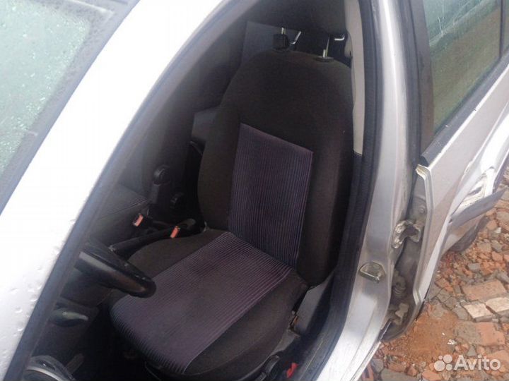 Комплект сидений Ford Fusion 1.4 2007 (б/у)