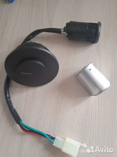 Замок зажигания на скутер