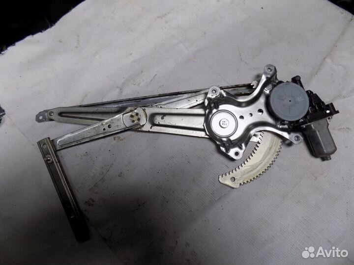 Стеклоподъемник электр. передний правый Outlander