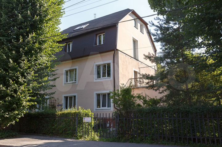 4-к. квартира, 158 м², 3/4 эт.