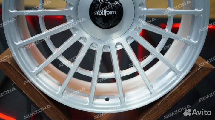 Кованый диск в стиле Rotiform R20 5X112 (MB)