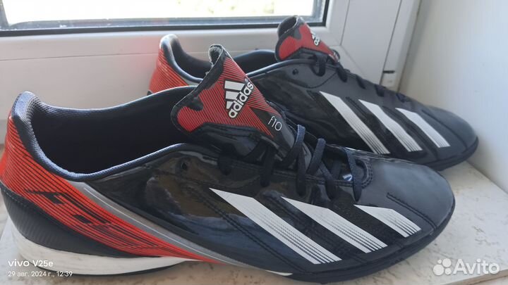 Сороконожки Шиповки adidas F10 оригиналразмер 44,5