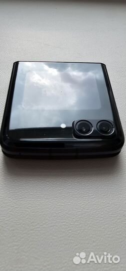 Motorola Moto Razr 2022, 12/512 ГБ