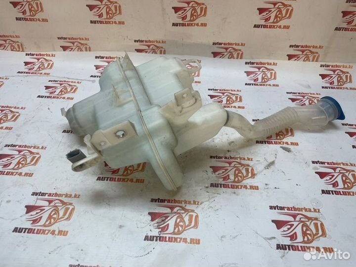 Бачок омывателя Mazda 3 BM хетчбек PE 2018