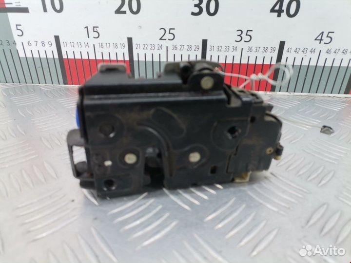 Замок двери передней левой для Seat Cordoba 2