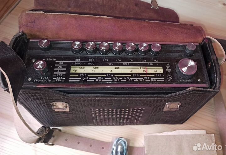 Советский армейский радиоприёмник Маяк-М, СССР