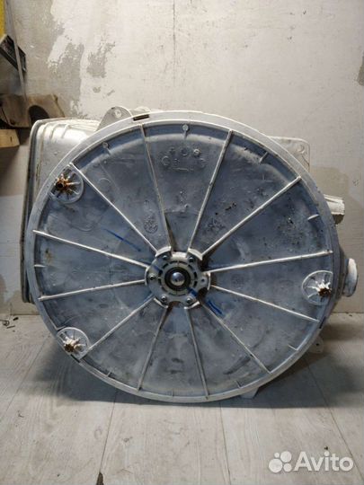 Бак стиралки Indesit с вертикальной загрузкой