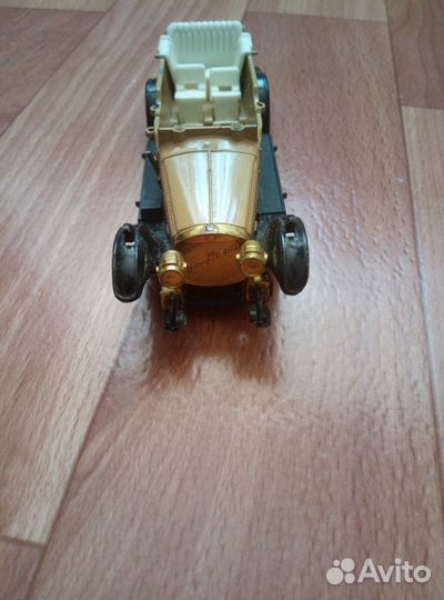 Коллекционная машинка Руссобалт с24-40