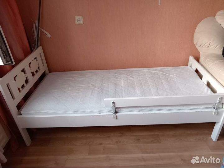 Детская кровать IKEA с матрасом