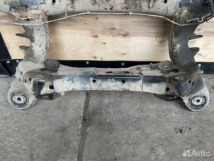 Задний подрамник балка BMW e90 e87 бмв