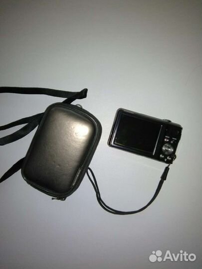 Компактный фотоаппарат