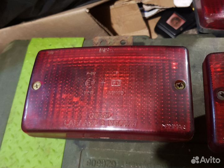 Задний стоп сигнал фонарь