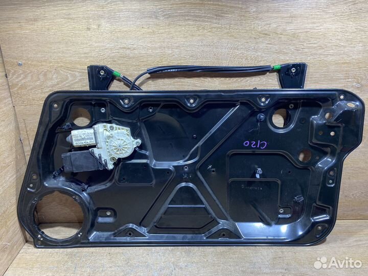 Стеклоподъемник правый VW New Beetle A4 C120